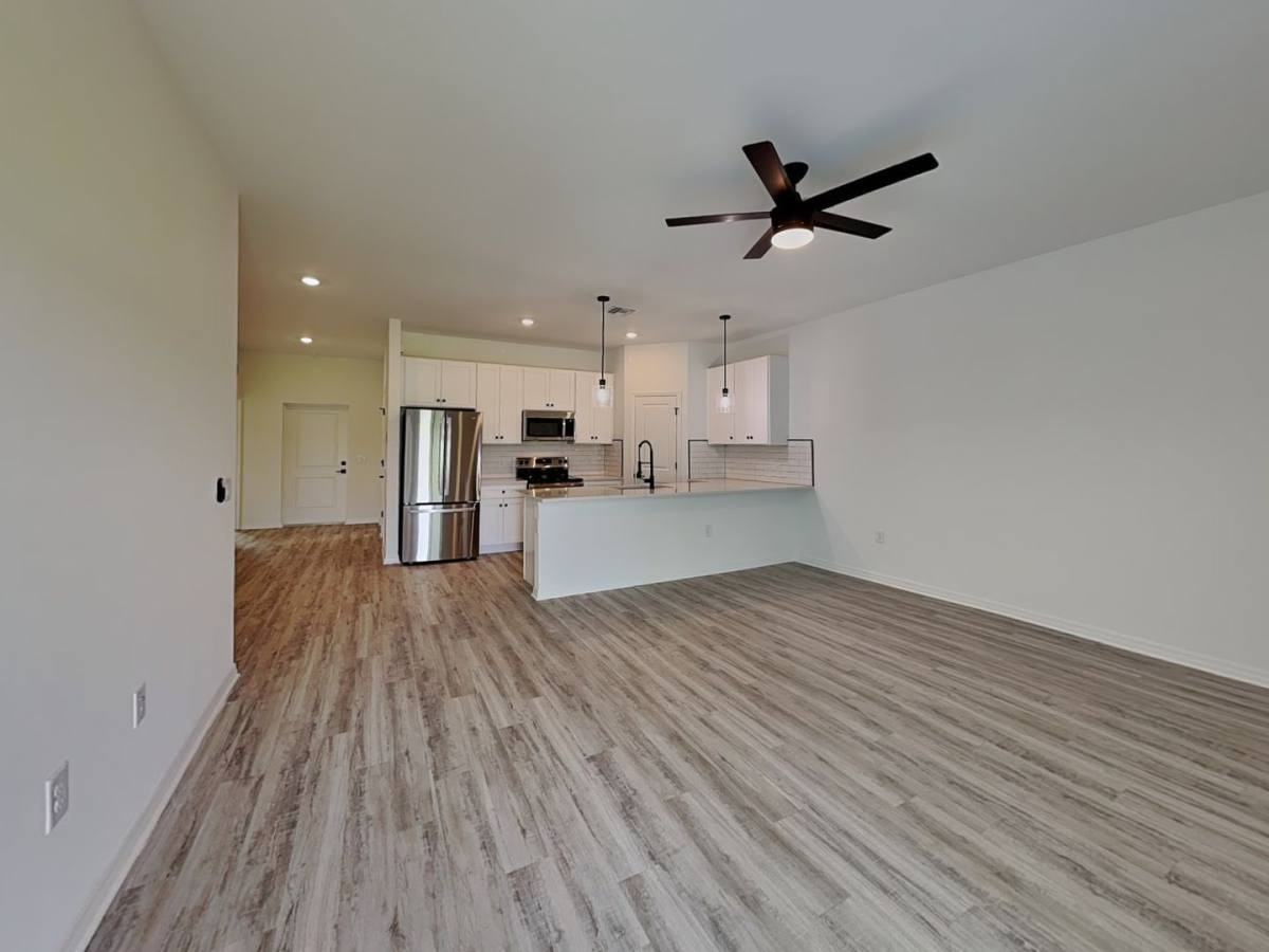 473 Linden Ave S - Photo 3 of 10