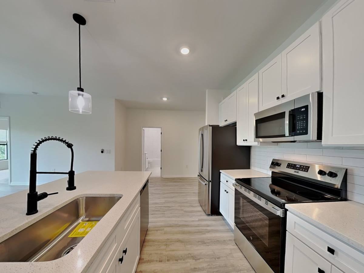 473 Linden Ave S - Photo 5 of 10