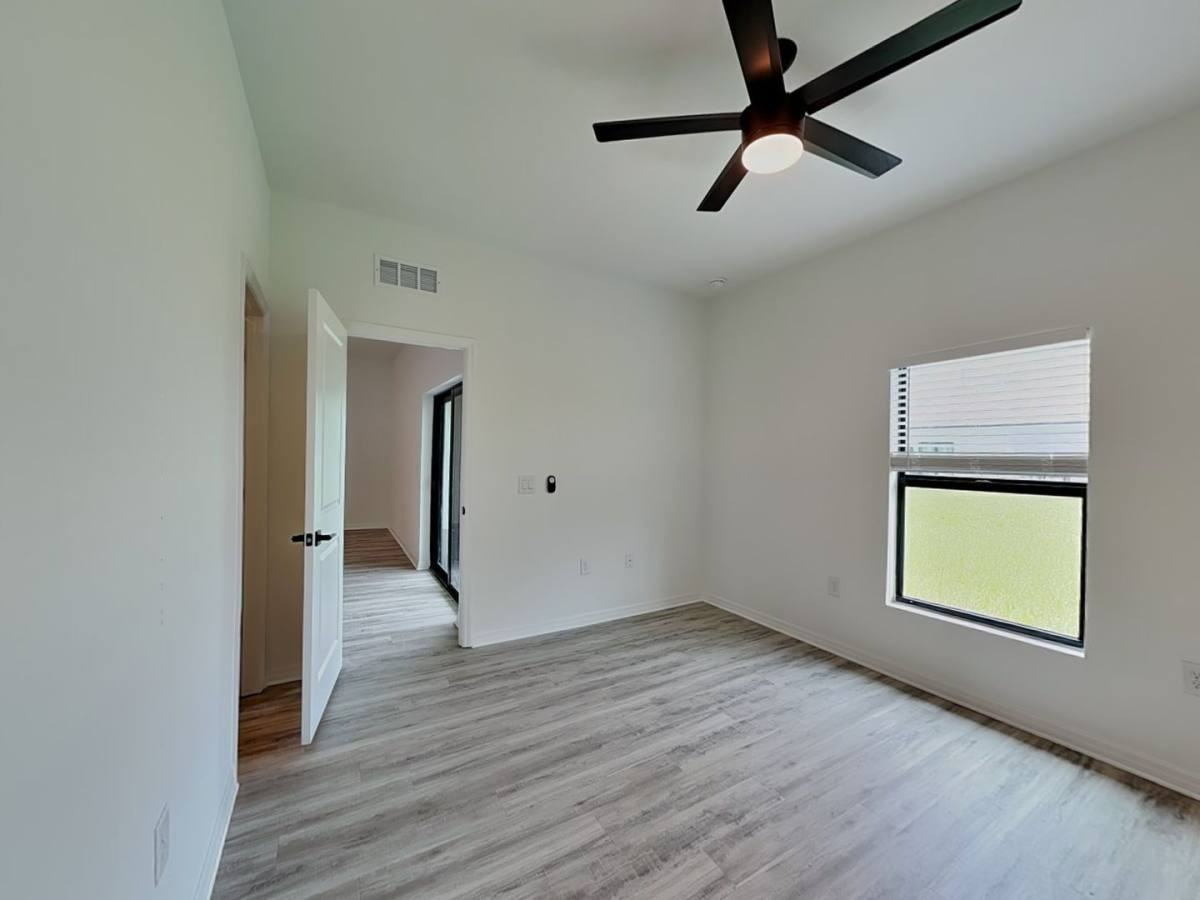 473 Linden Ave S - Photo 6 of 10