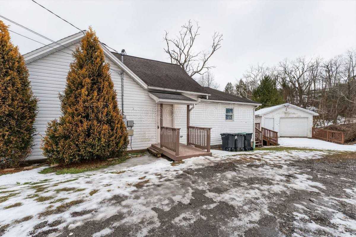 127 Haymond Hwy - Photo 3 of 10
