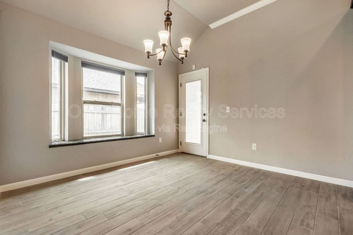 4133 Nw 155th St - Photo 6 of 10