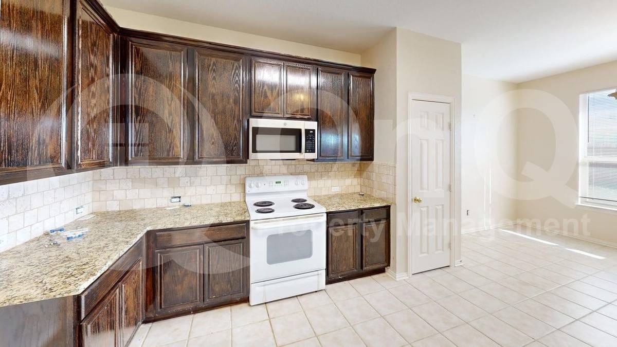 4800 Rum St - Photo 5 of 10