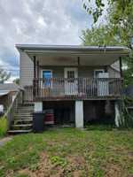 featured image of 419 1 2 Walnut Ave