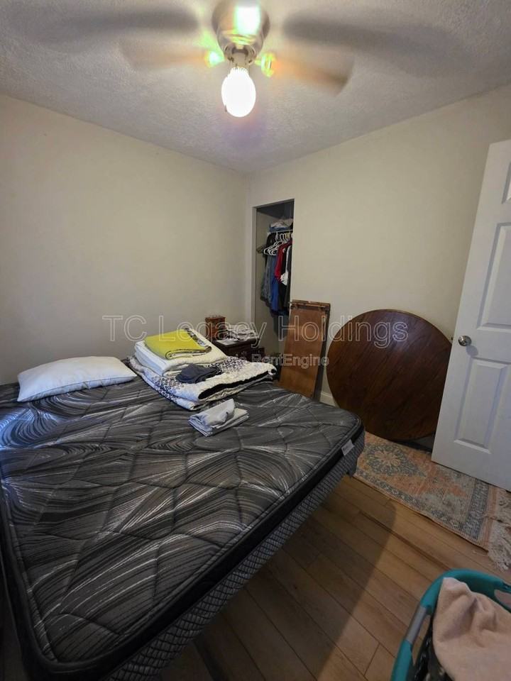 419 1 2 Walnut Ave - Photo 7 of 9