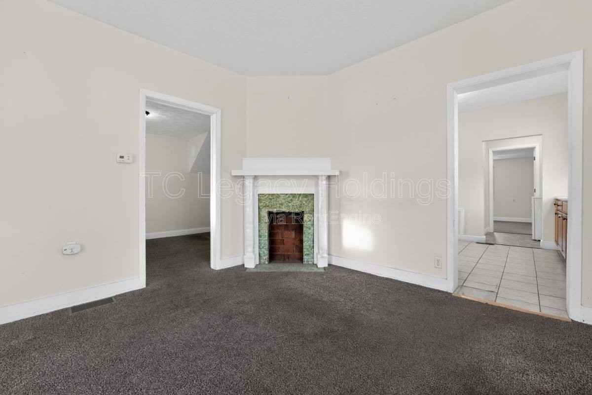 388 Broaddus Ave #B - Photo 2 of 10