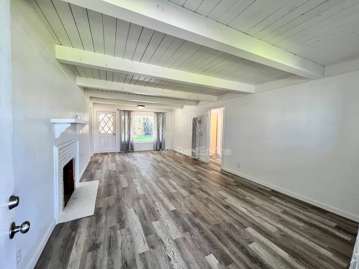 1932 Rutledge Way - Photo 3 of 10