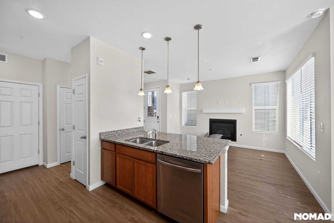 5755 S Buchanan Ct - Photo 4 of 29