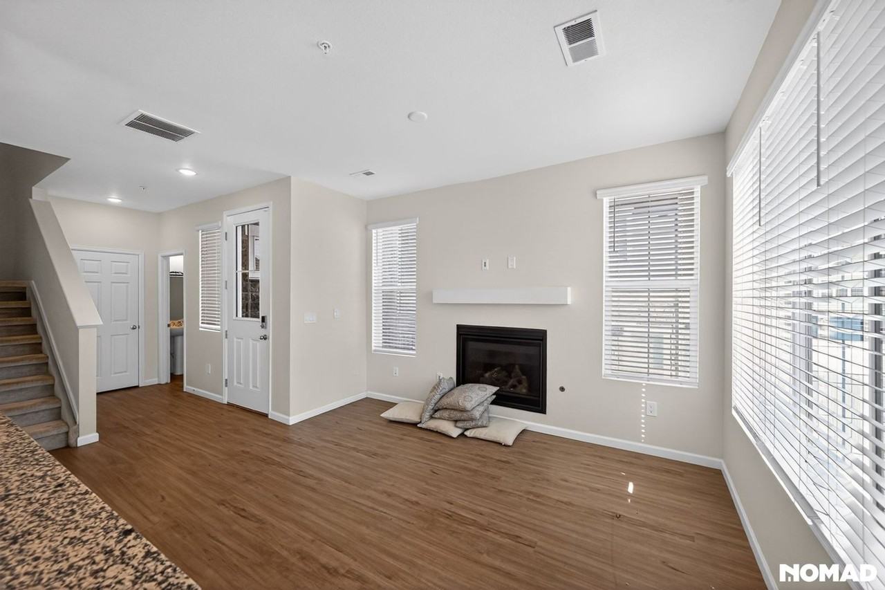 5755 S Buchanan Ct - Photo 2 of 29