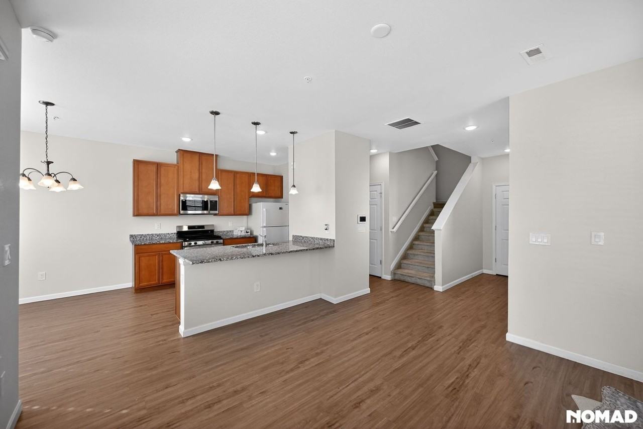 5755 S Buchanan Ct - Photo 3 of 29