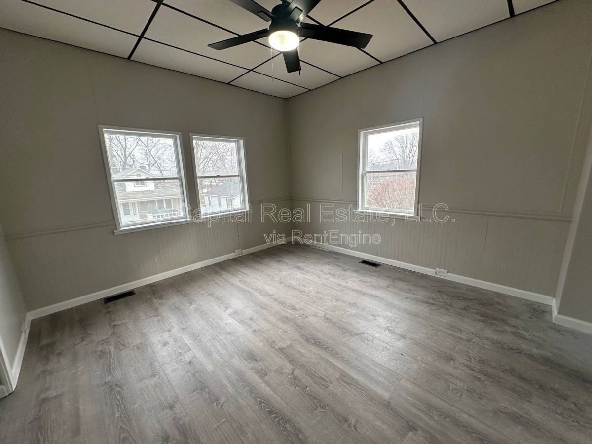 320 W Cleveland Ave - Photo 3 of 10