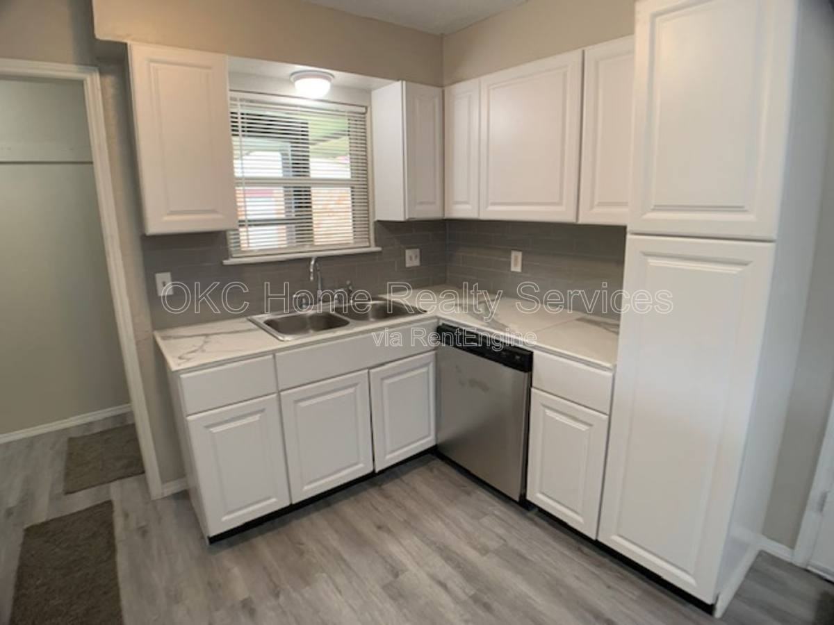 6812 S Land Ave - Photo 5 of 10