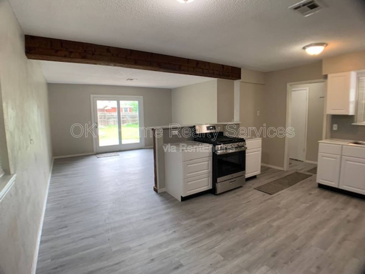 6812 S Land Ave - Photo 7 of 10