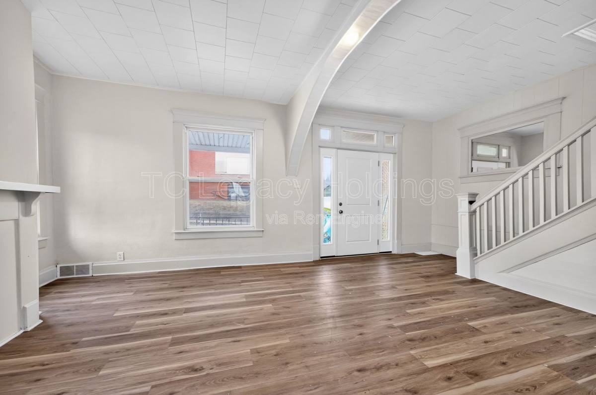 1409 Hamill Ave - Photo 3 of 10