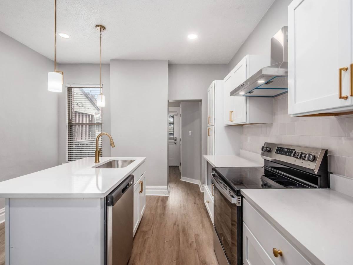 1240 S Washington Ave - Photo 3 of 10