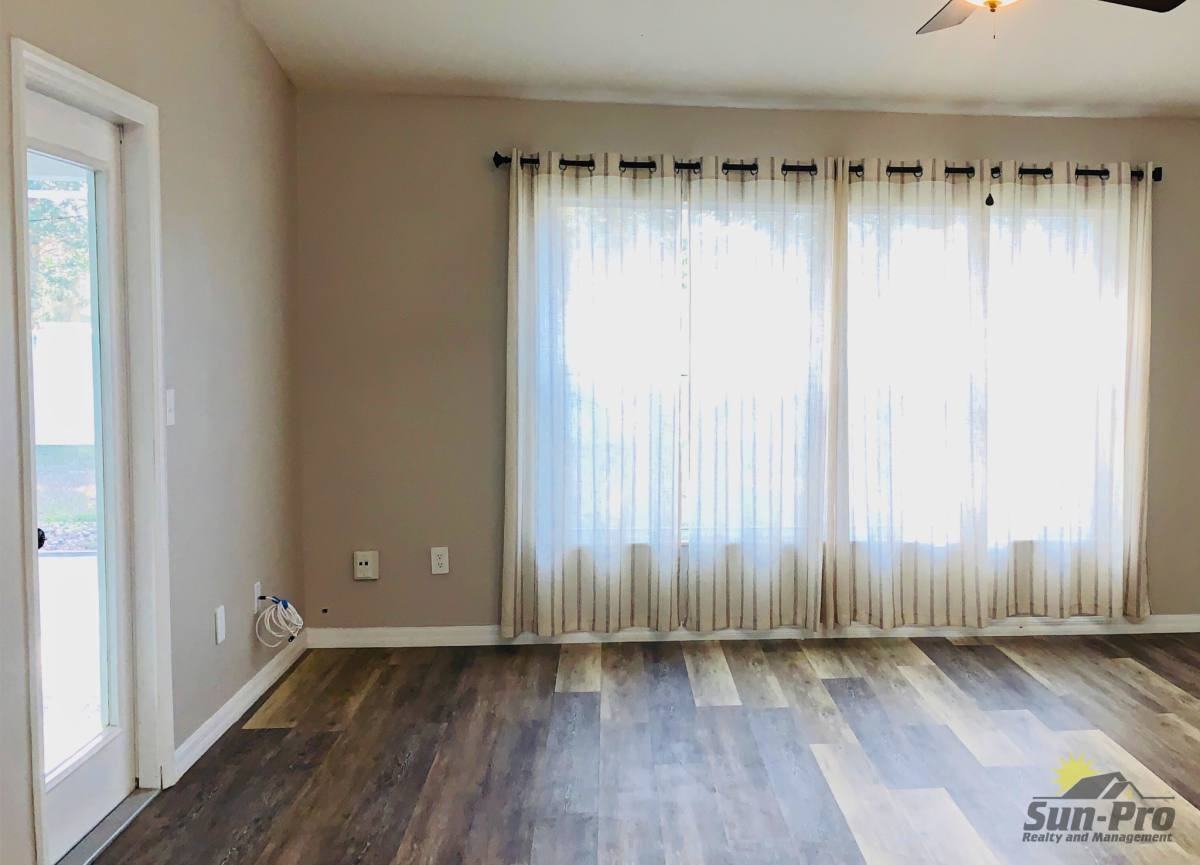 5988 Sawgrass Point Dr - Photo 2 of 10