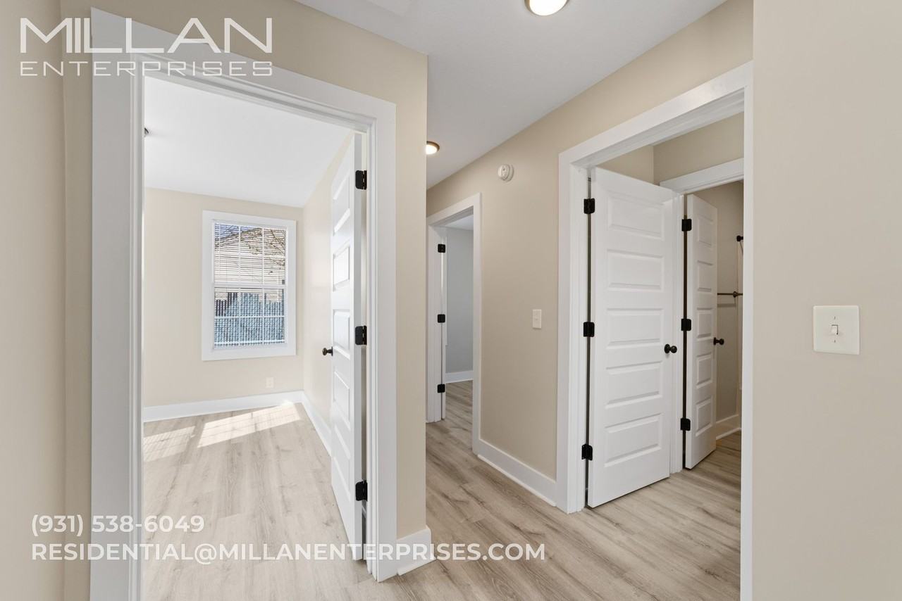 305 Burch Rd - Photo 4 of 21