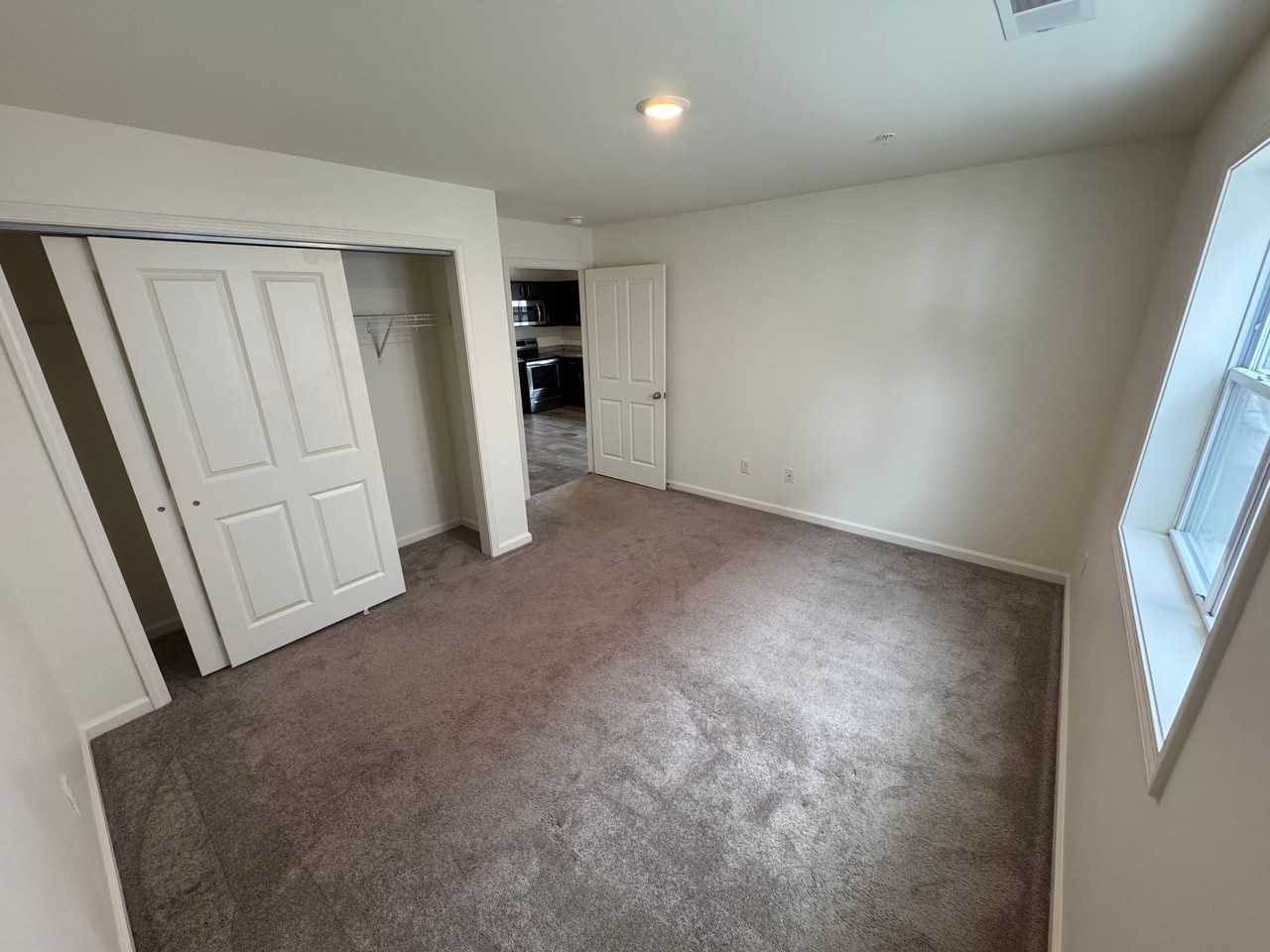 1307 Broadway - Photo 6 of 9