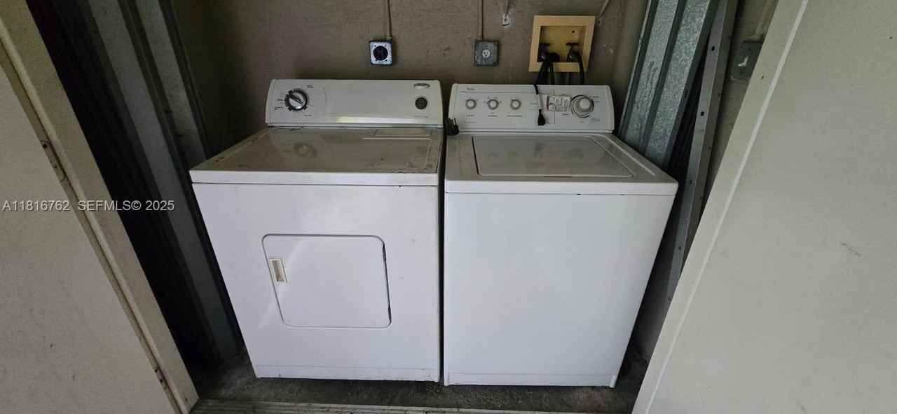 201 Southwest 116th Avenue - Photo 3 of 67