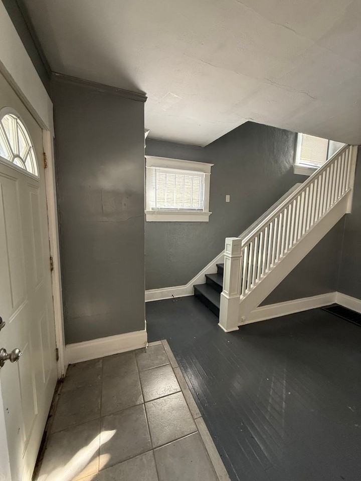 52 Fernwood Ave - Photo 3 of 13