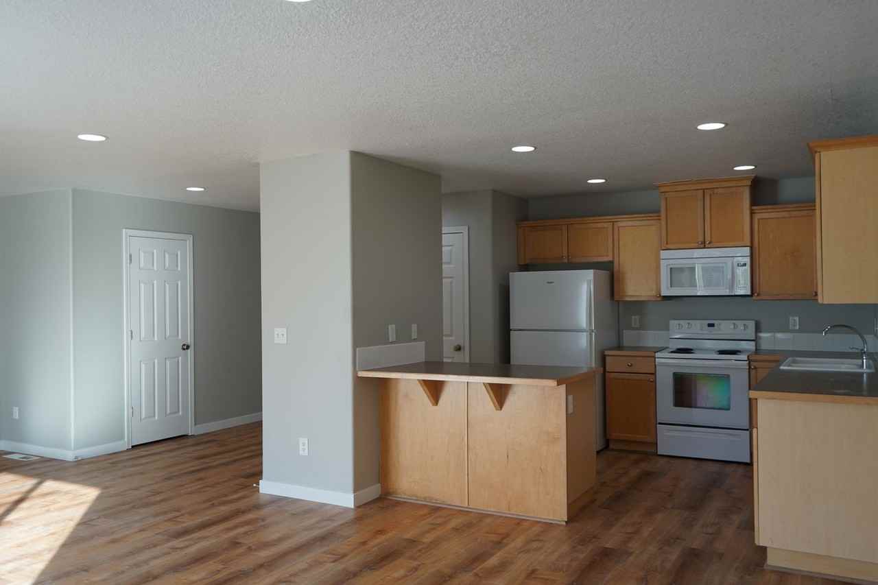 10513 Ne 63rd St - Photo 3 of 13