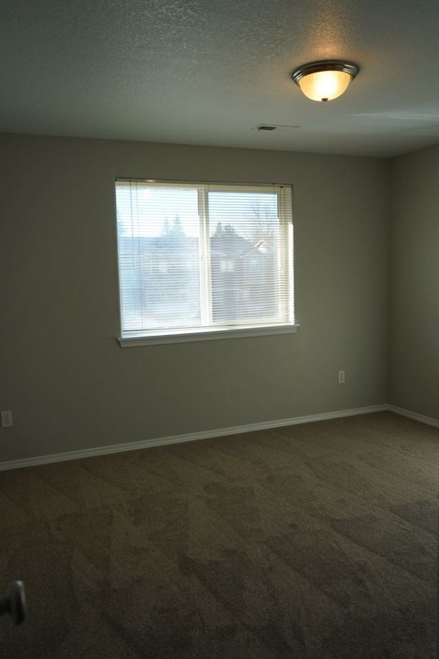 10513 Ne 63rd St - Photo 7 of 13