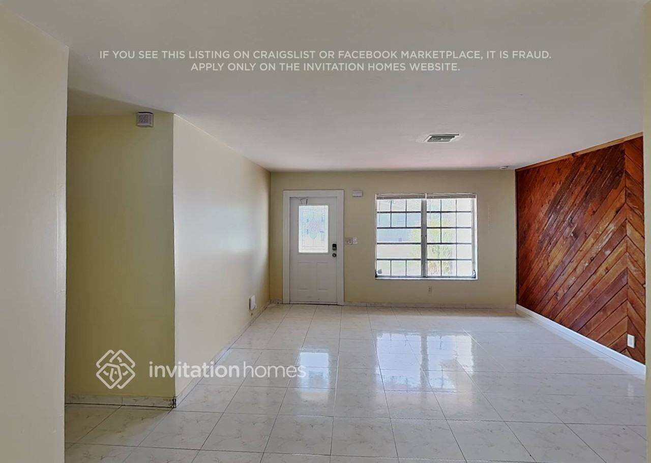 1314 Braeburn - Photo 3 of 18