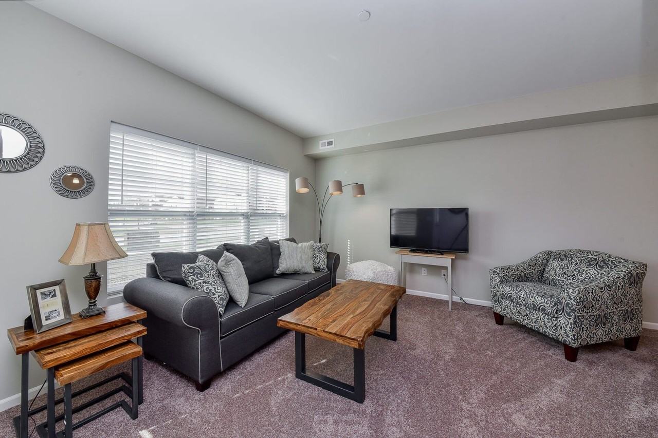 1259 Comiskey Ave - Photo 7 of 18