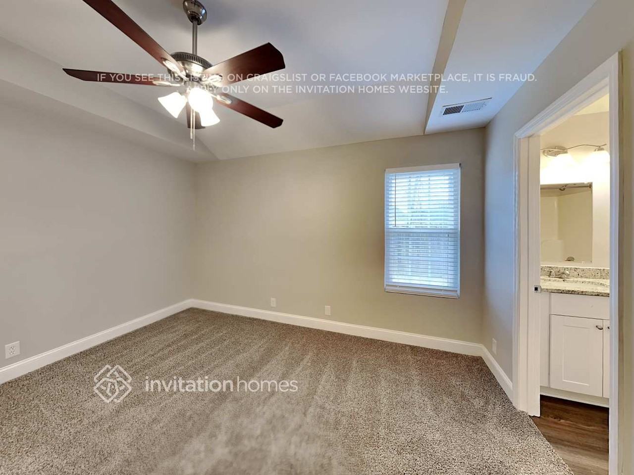 916 Red Feather Trl - Photo 7 of 17