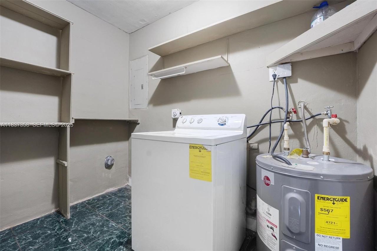 5010 Southwest 93rd Avenue ##1 - Photo 4 of 21