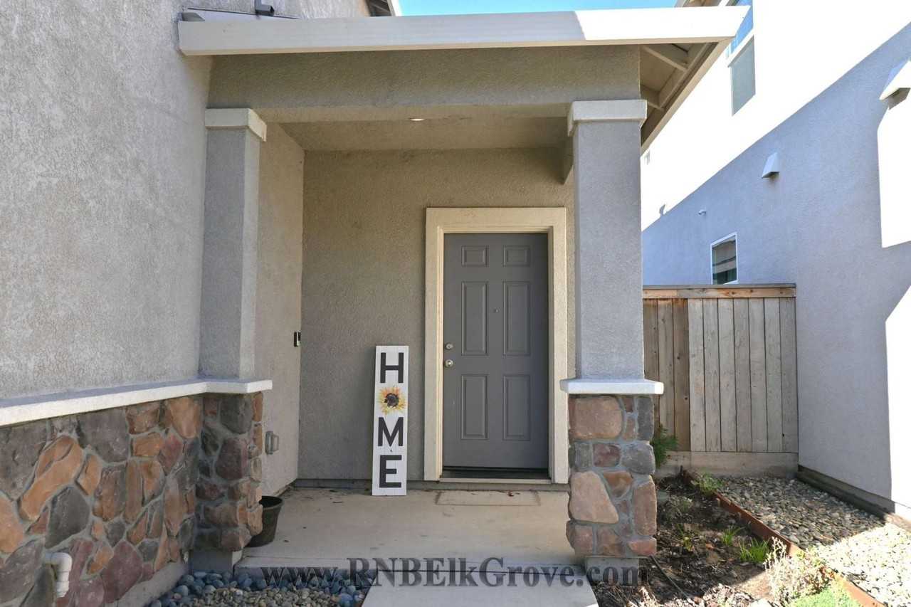 715 Bluestone Dr - Photo 3 of 26