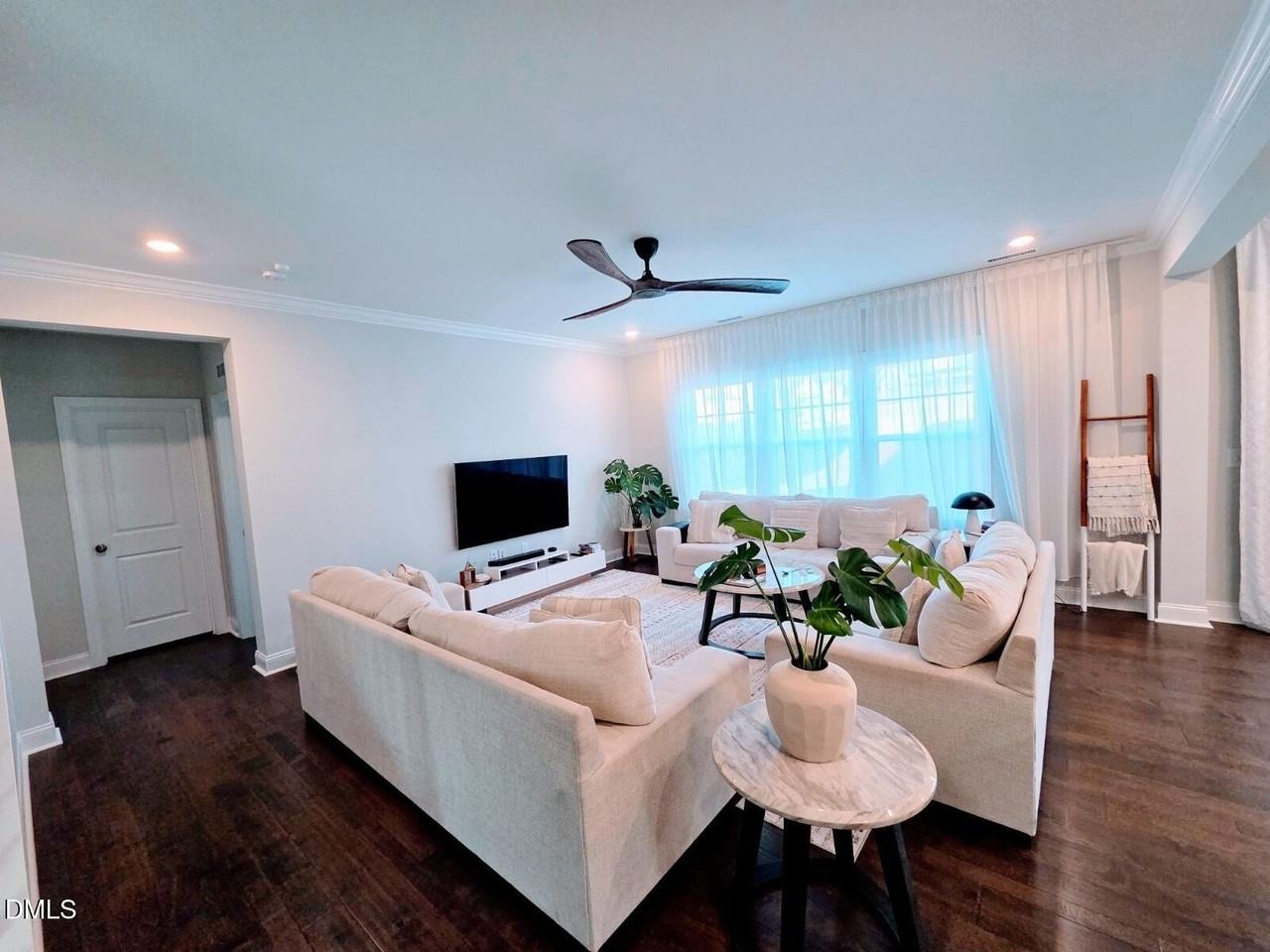 191 Hazy Hills Ln - Photo 2 of 17