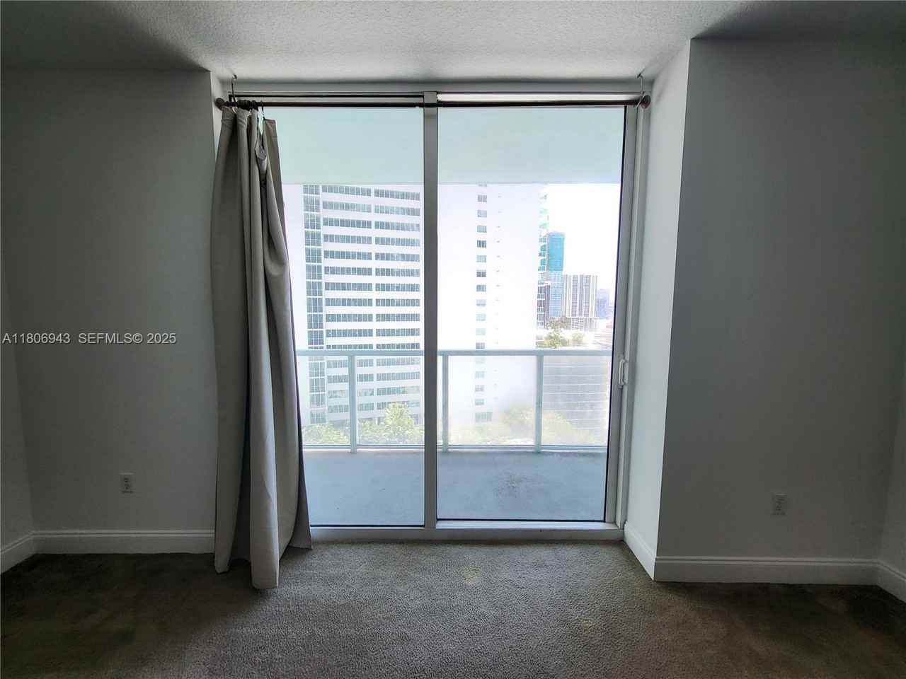 1900 North Bayshore Drive - Photo 4 of 68