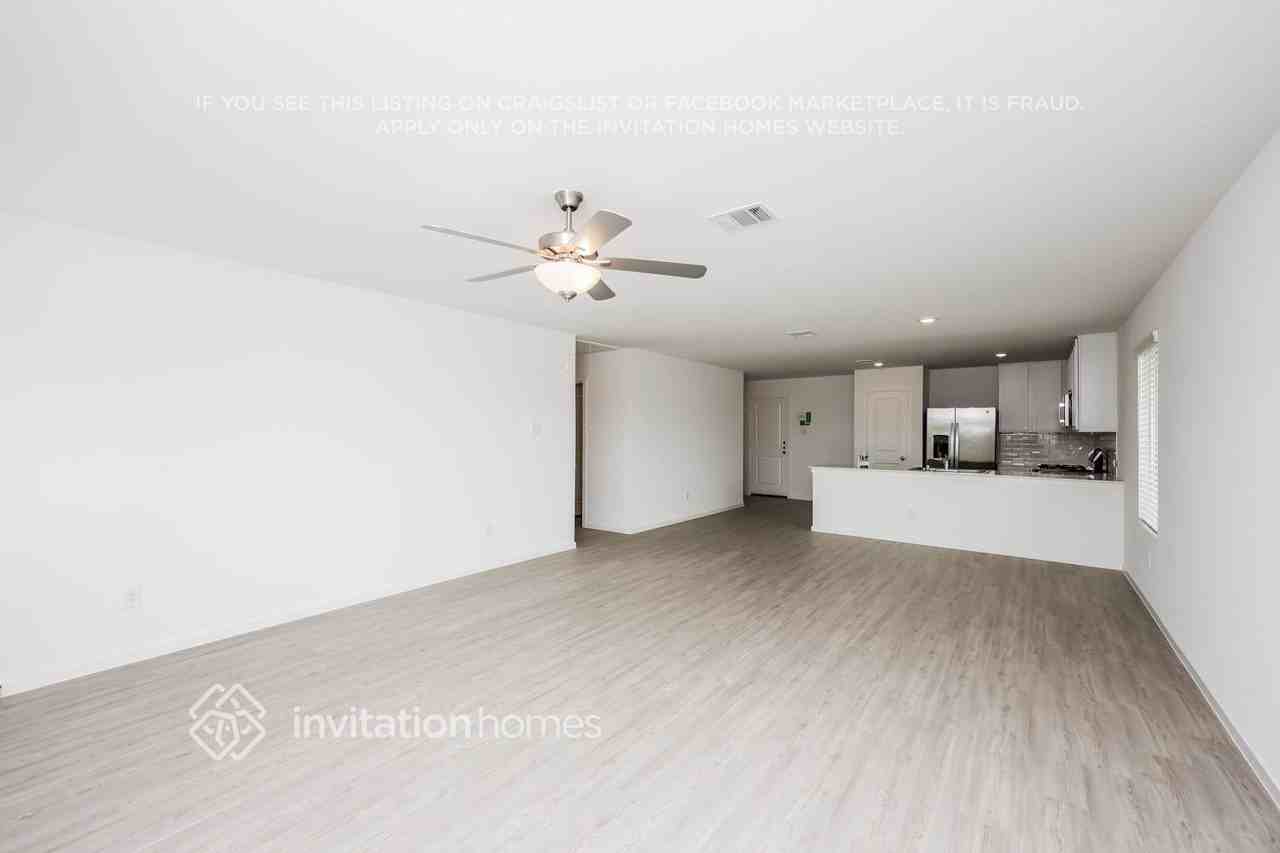 2408 Fleming Dr - Photo 6 of 17