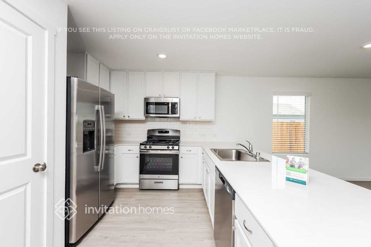 2408 Fleming Dr - Photo 7 of 17