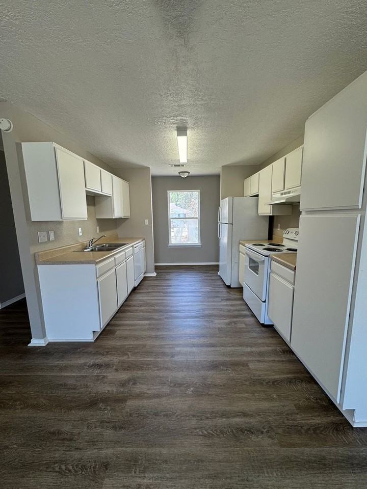 uTown - Photo 3 of 9