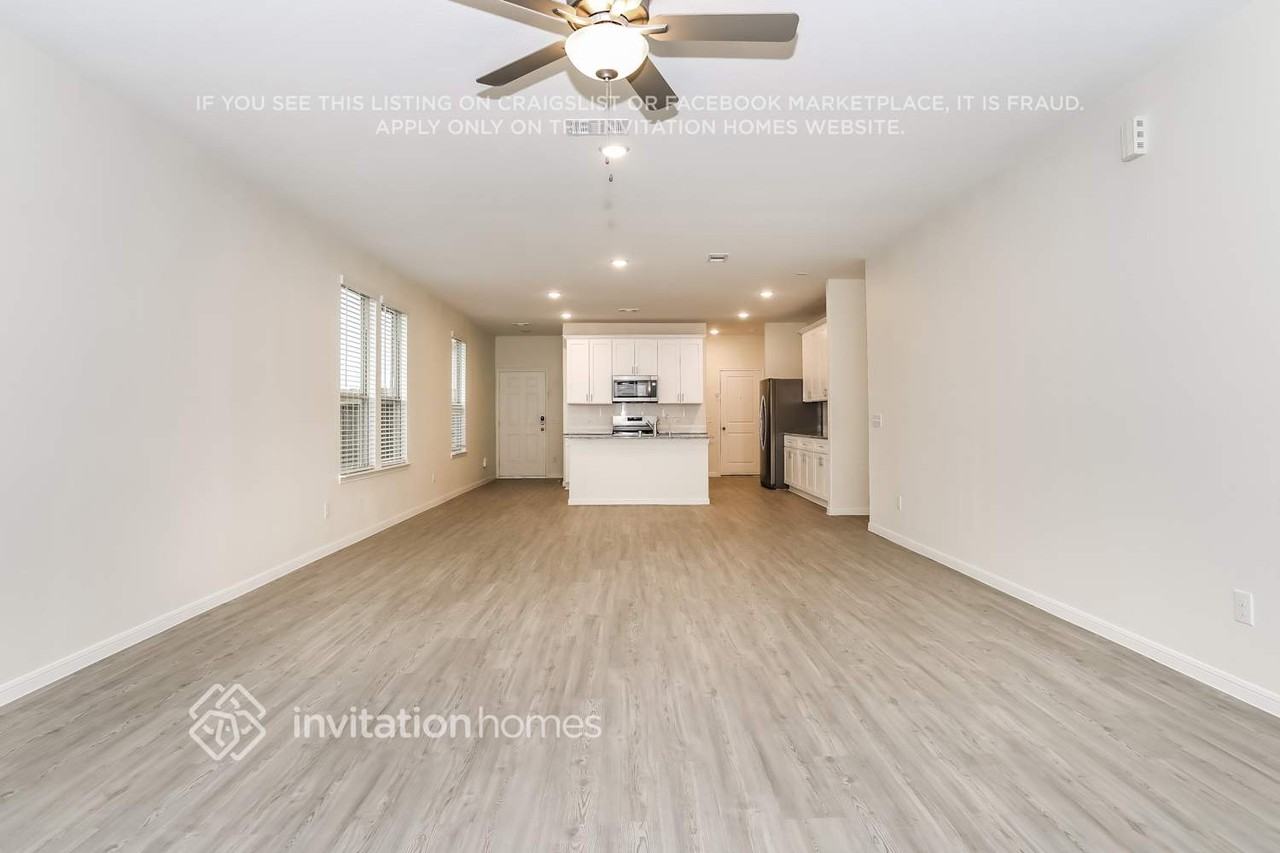 13443 Maltessa Dr - Photo 4 of 16