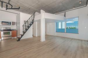 featured image of 10 Southwest South River Drive ##607