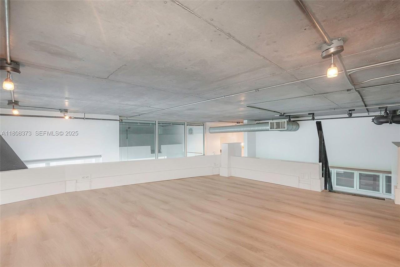 10 Southwest South River Drive ##607 - Photo 2 of 28