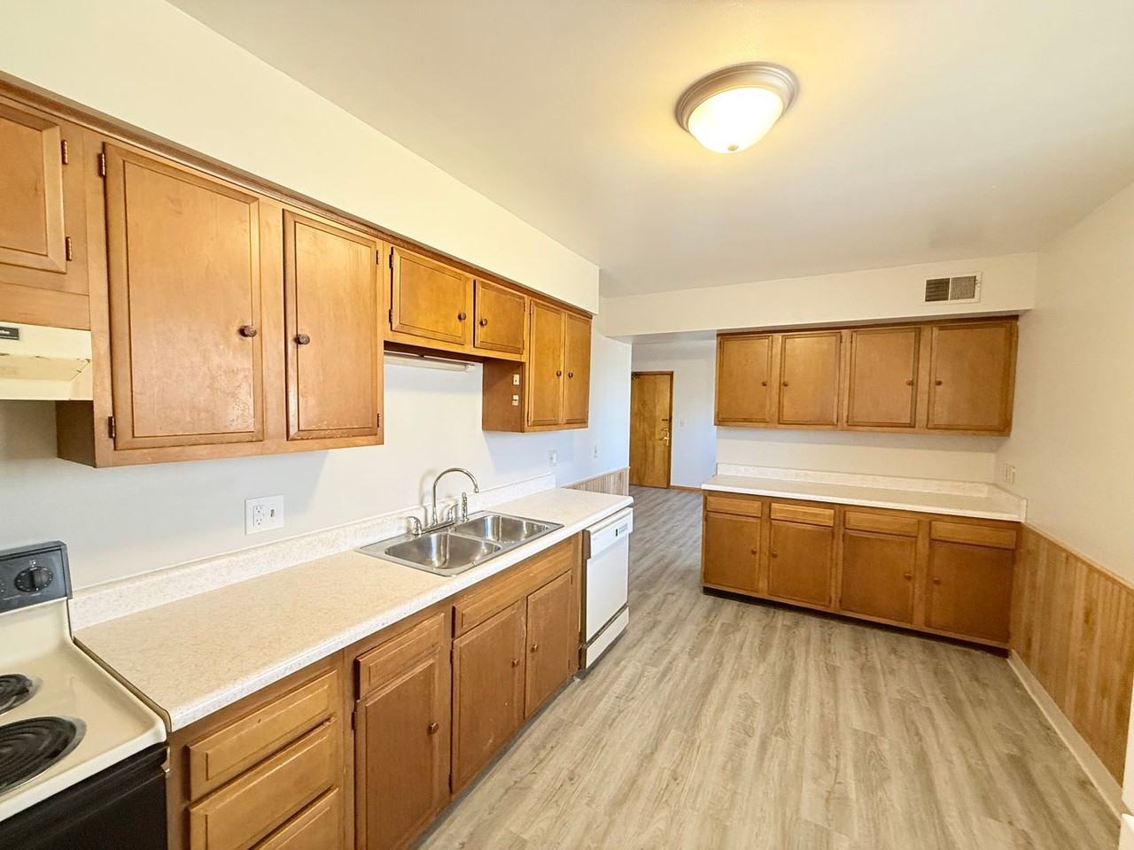 Riverview Apartments - Photo 2 of 27