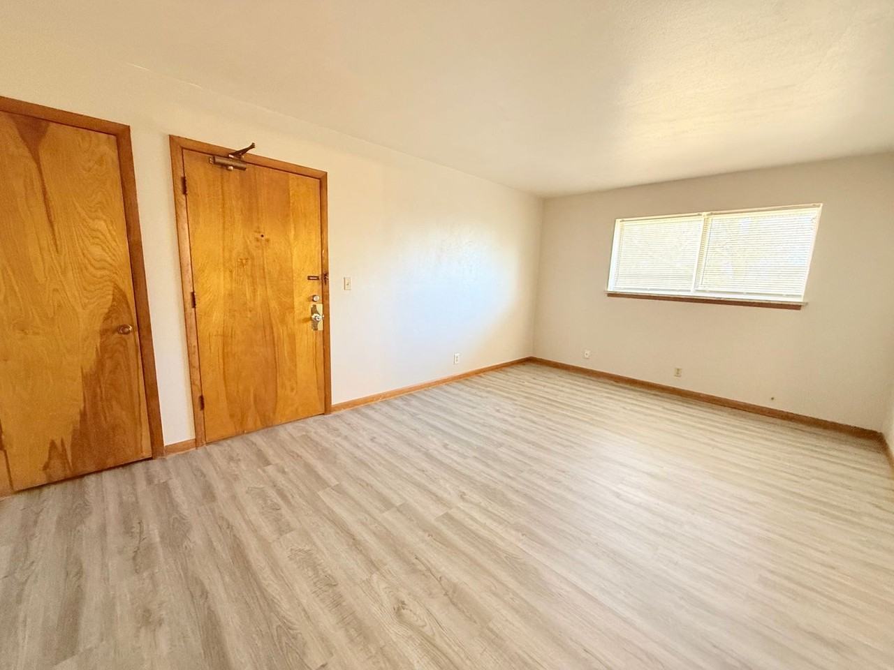 Riverview Apartments - Photo 5 of 27