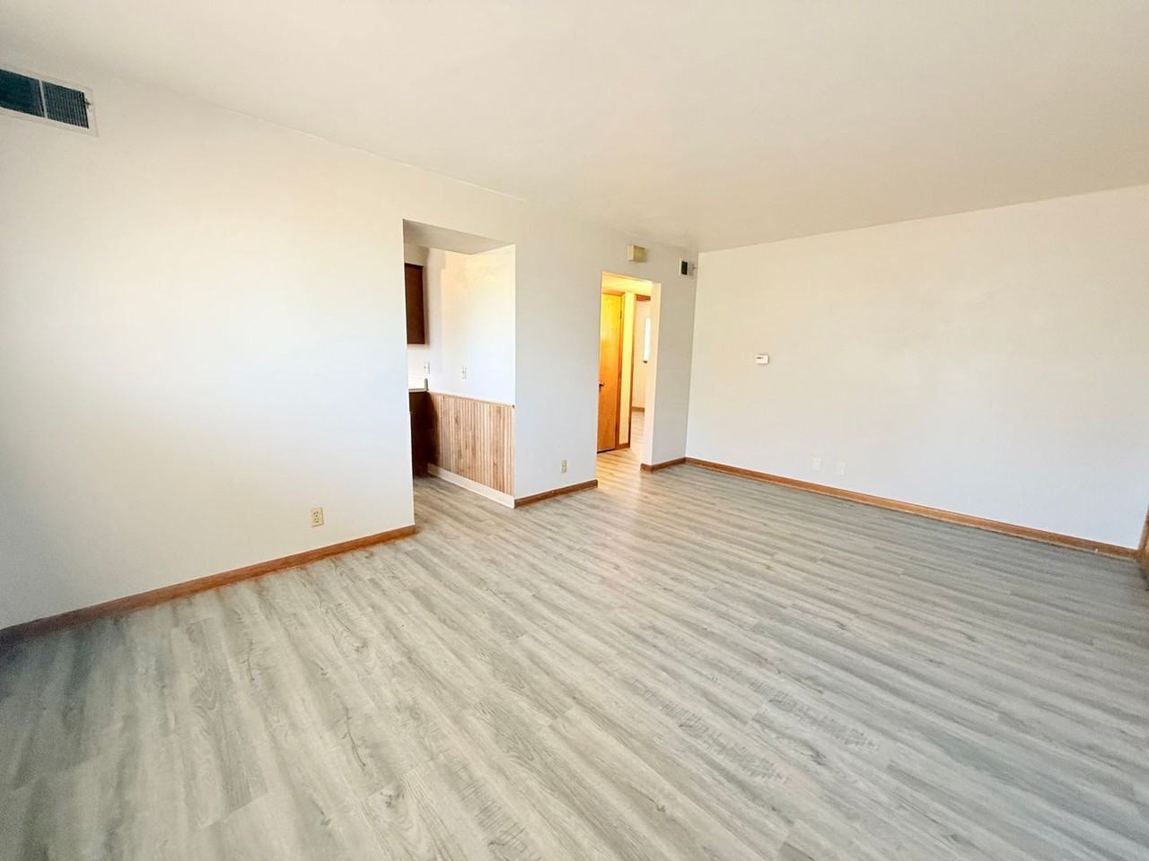 Riverview Apartments - Photo 6 of 27