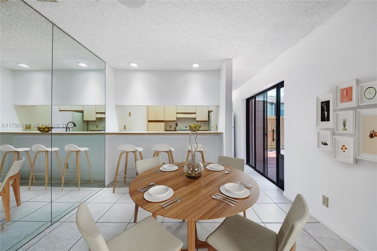 3199 Cocoplum Circle - Photo 6 of 32