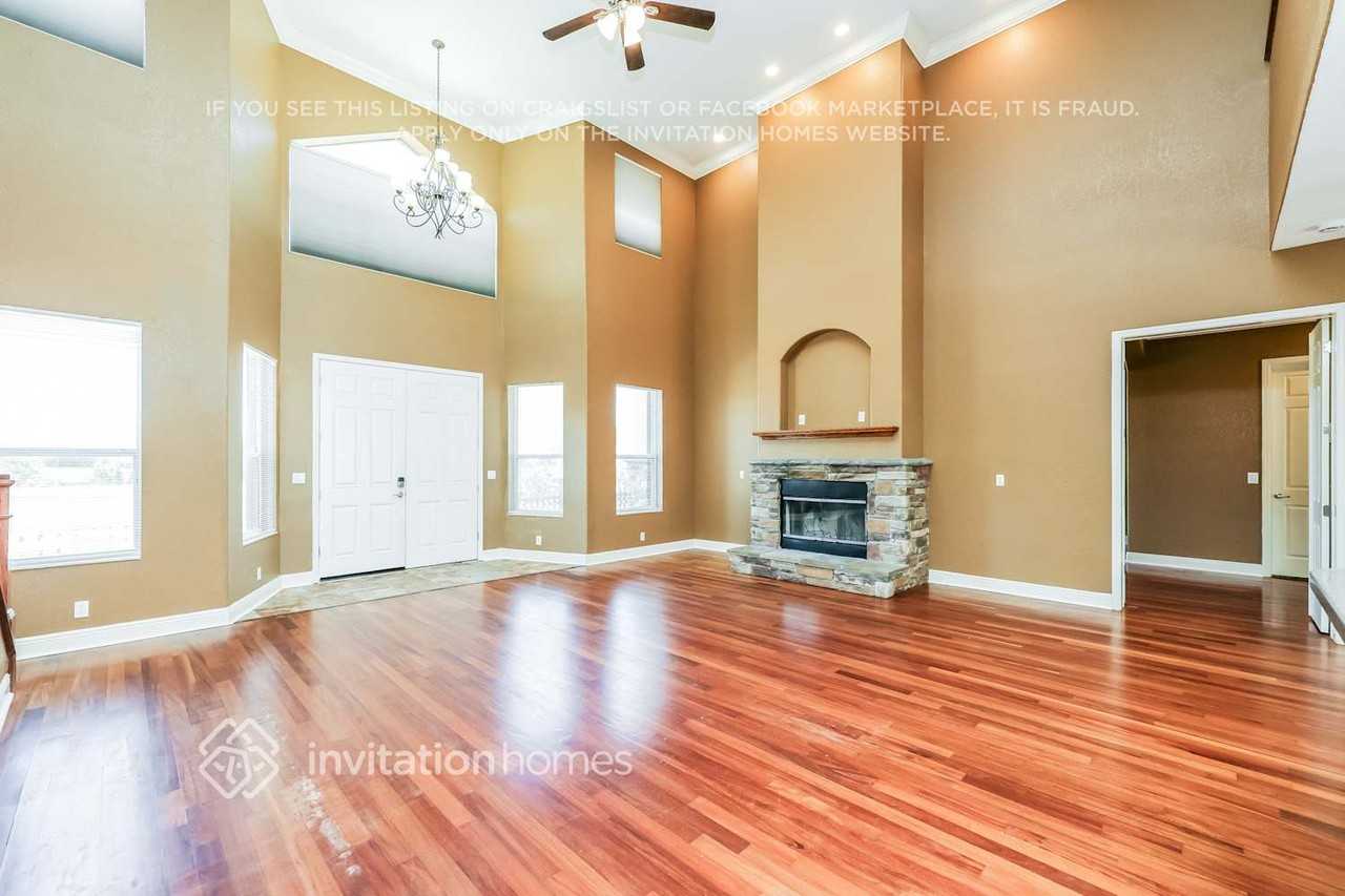 4810 Red Rooster Rd - Photo 5 of 18