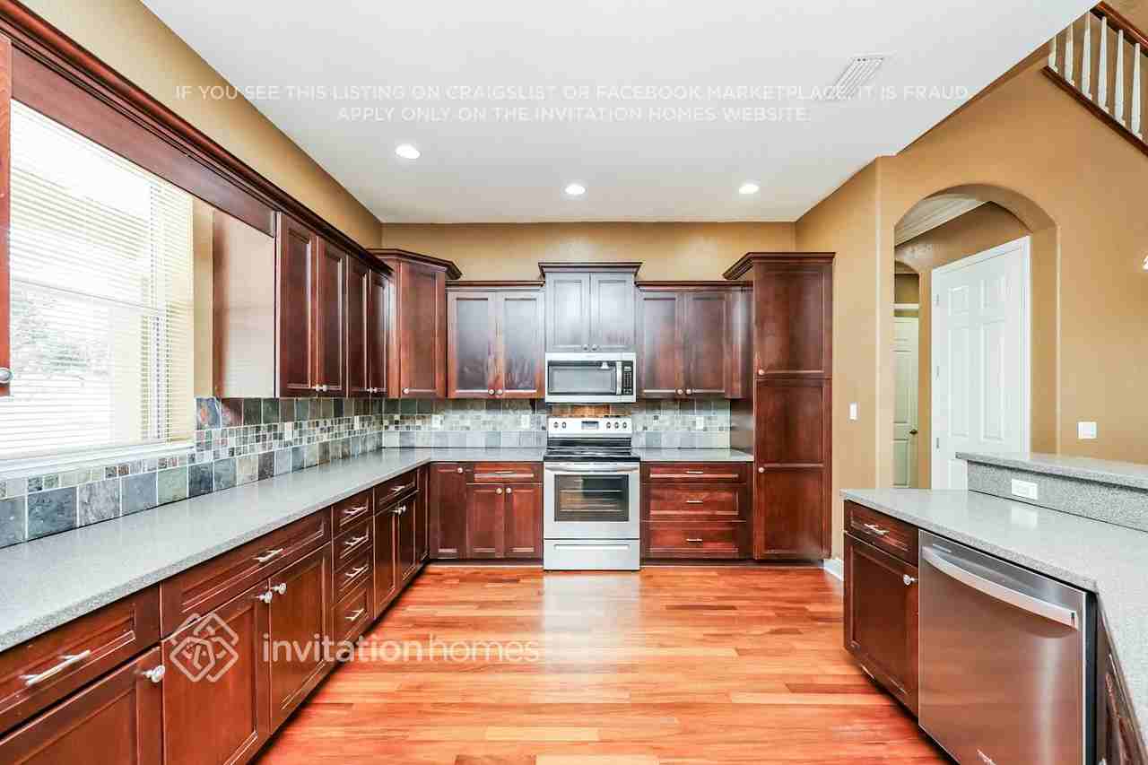 4810 Red Rooster Rd - Photo 6 of 18