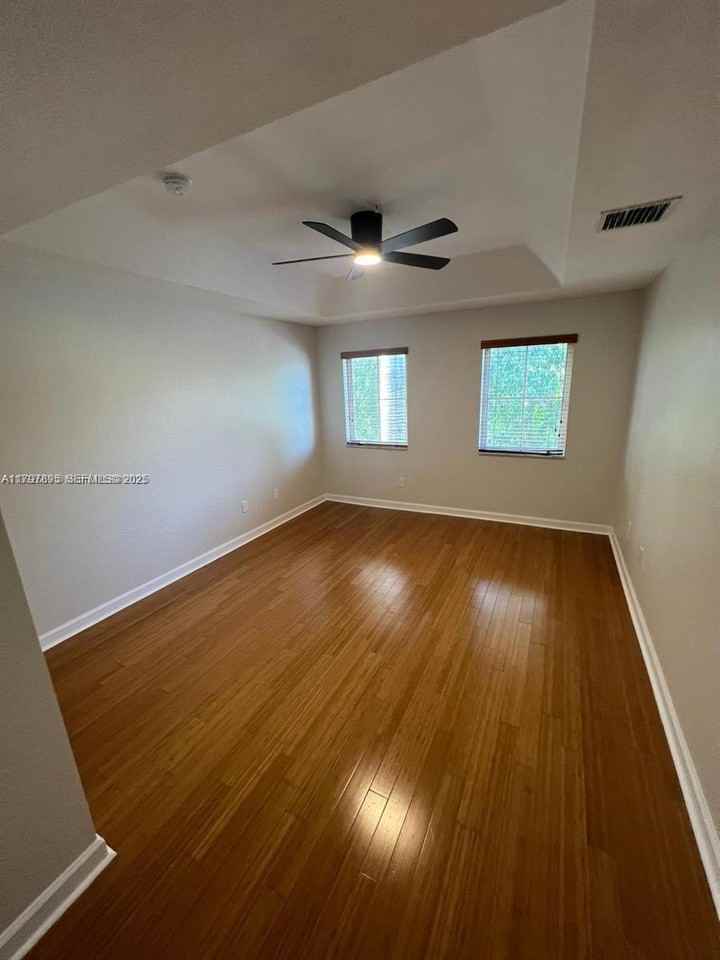 4405 Southwest 160th Avenue ##212 - Photo 5 of 17