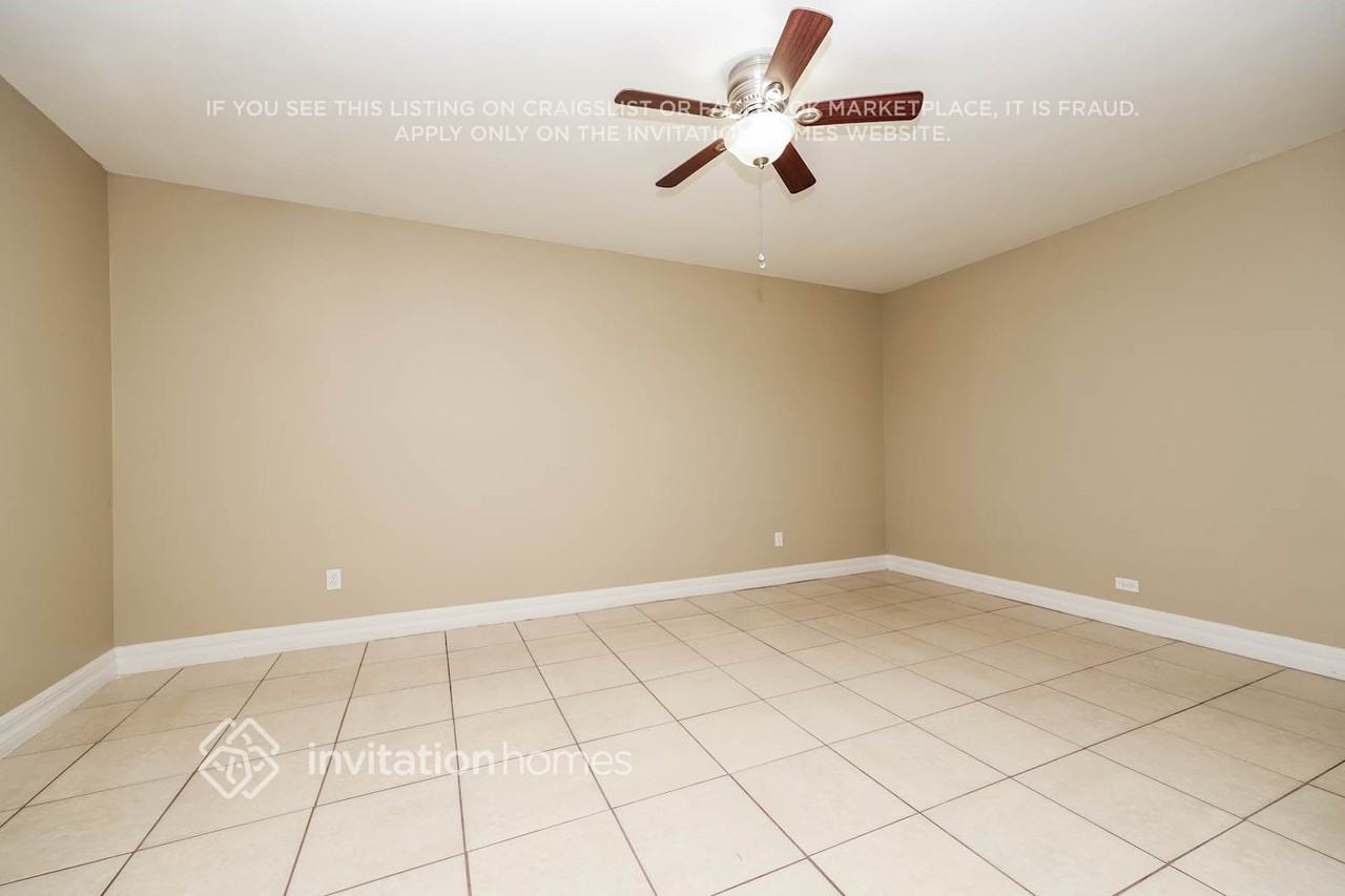 1004 Highgrove Ct - Photo 4 of 17