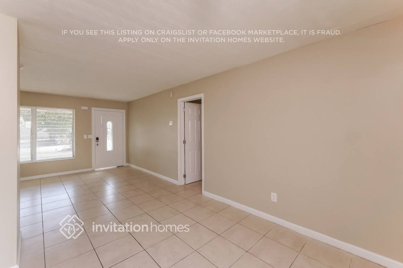 3111 Ne 9th Ave - Photo 4 of 17