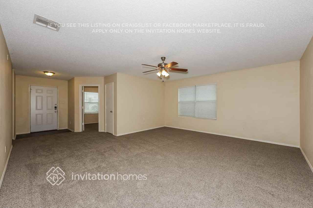 316 Blairwood Dr - Photo 3 of 17