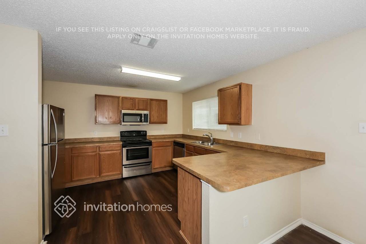 316 Blairwood Dr - Photo 7 of 17