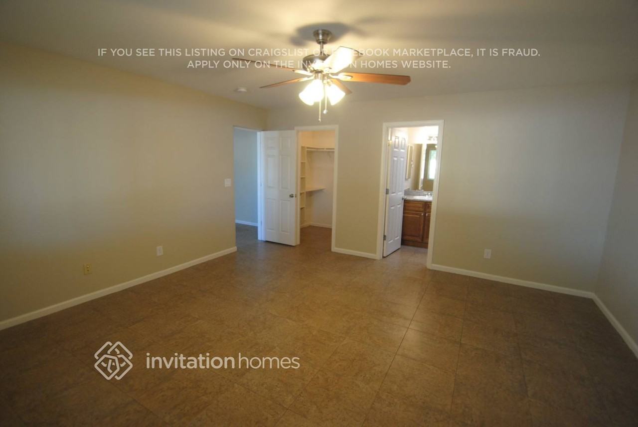 7501 W Whitton Ave - Photo 5 of 9